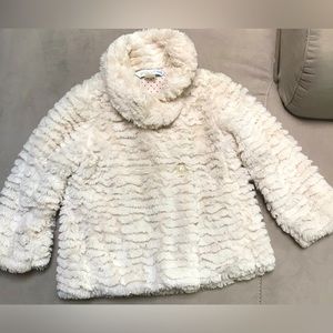 Garnet Hill kids. Soft, cozy faux fur jacket. Sz 2